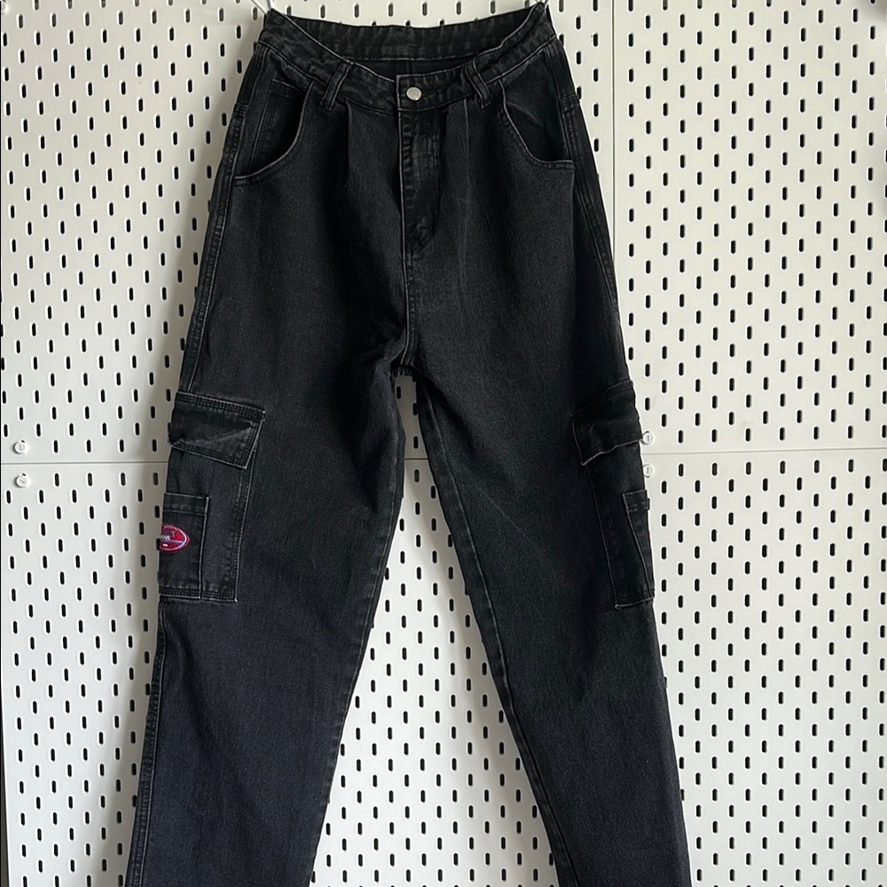 SHEIN Black Cargo Denim